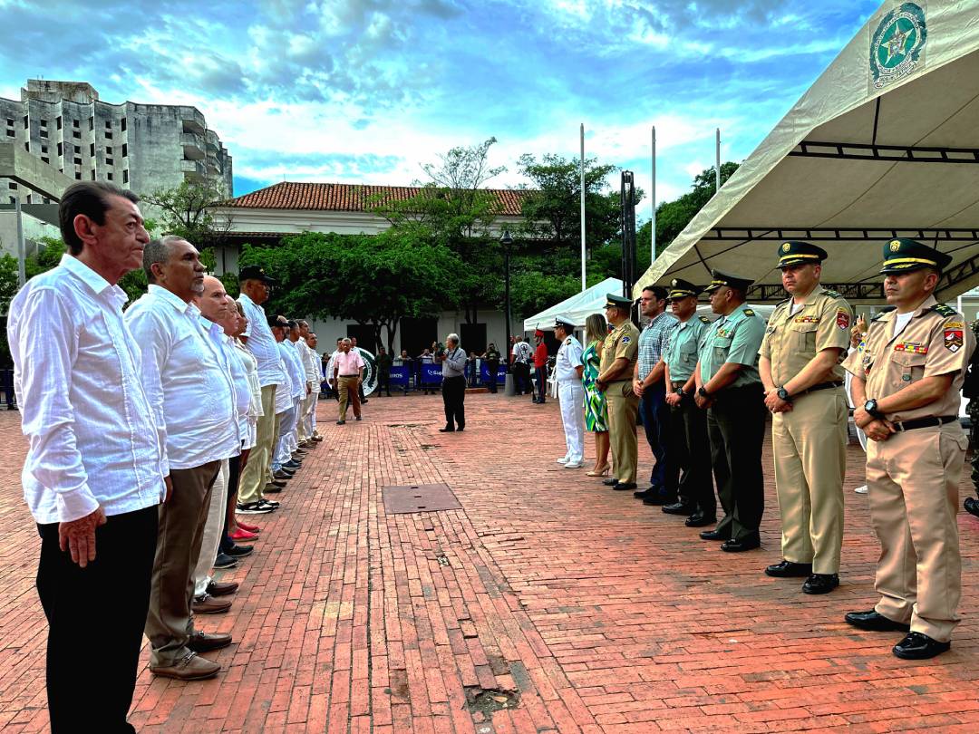 Con ceremonias y ofrendas florales Santa Marta y Barranquilla homenajearon el Día del Veterano